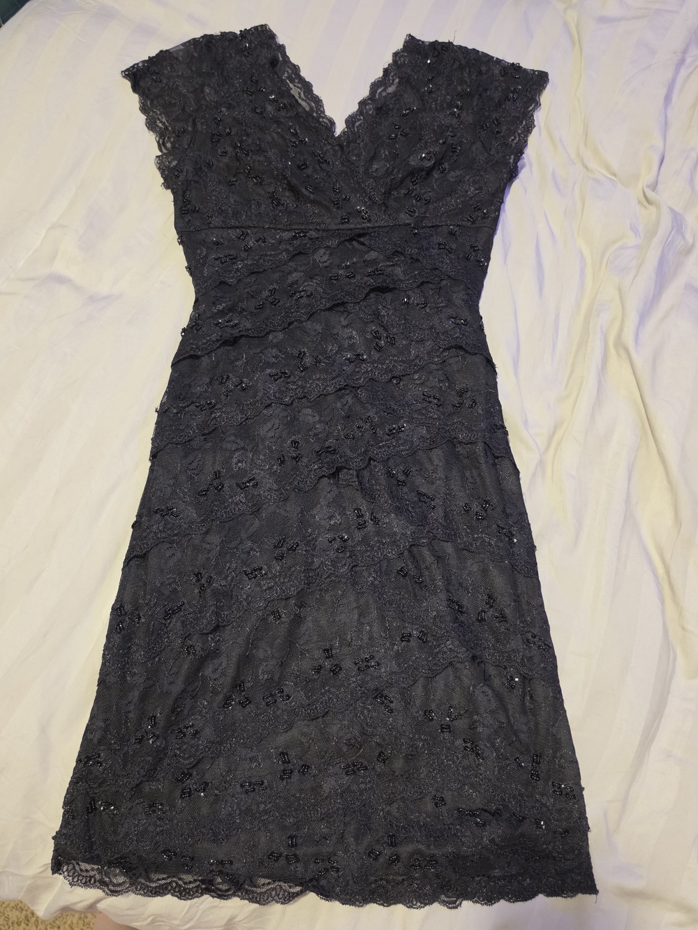 Dressbarn Collection Black Lace V-Neck Beaded Cocktail Dress Size 4